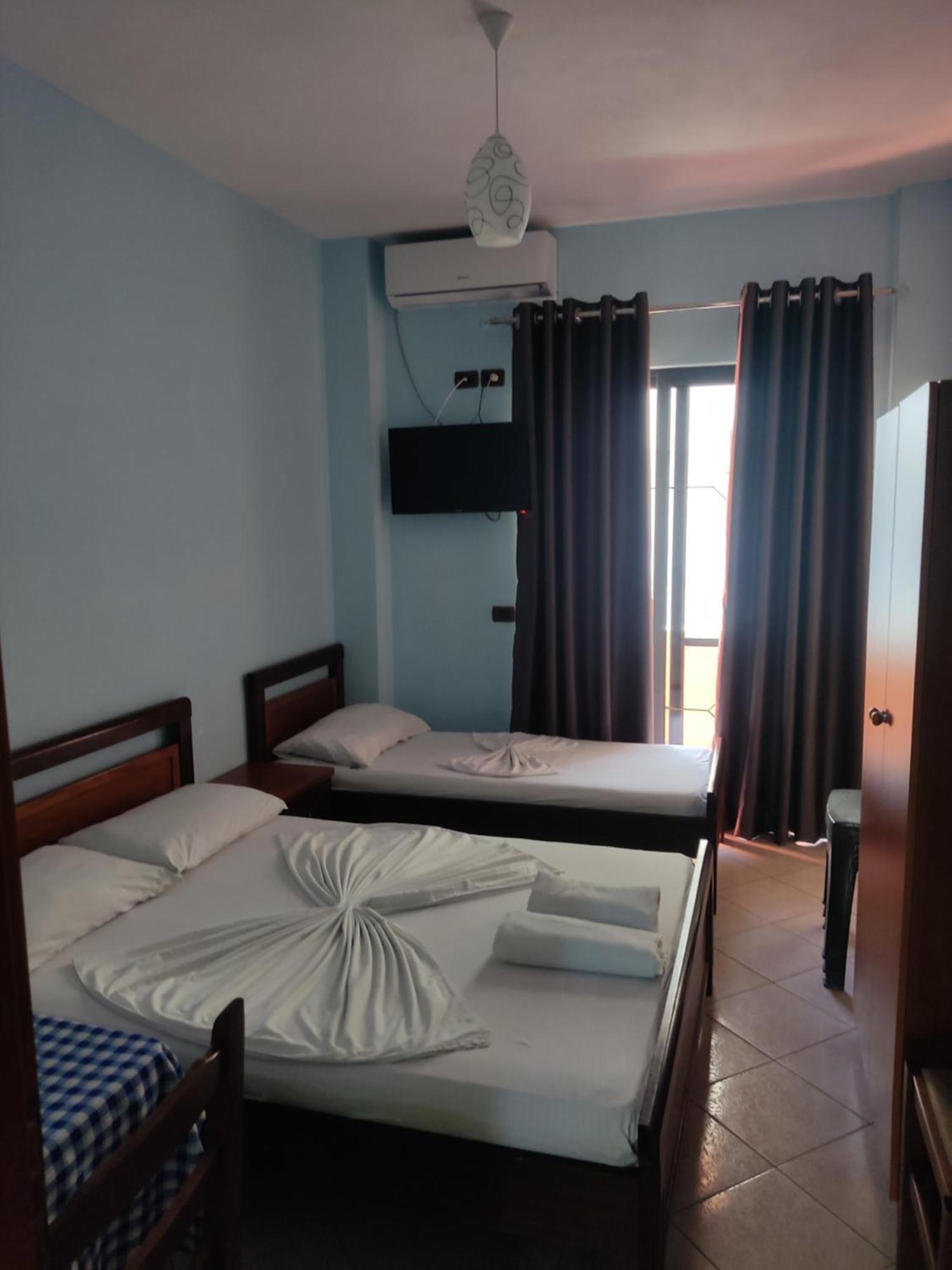 Festim Hotel Durrës Quarto foto